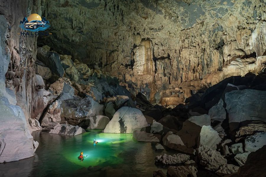Thien Cung Grotto - Halong Private Car