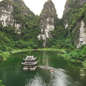 Cao Bang to Ninh Binh By Private Car - Halong Private Car