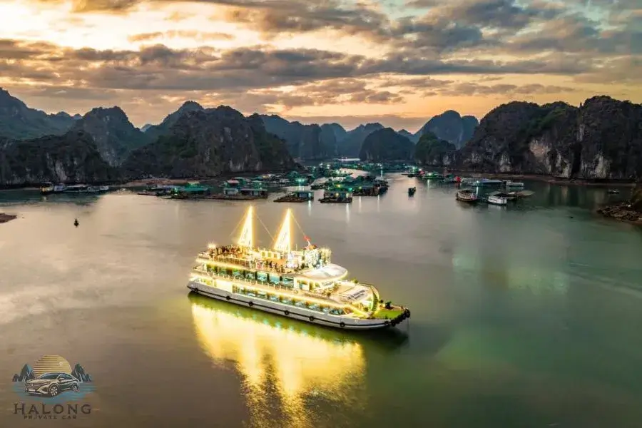 Lan Ha Bay at night
