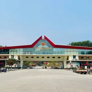 Hanoi To Huu Nghi Border Private Car Rental - Halong Private Car